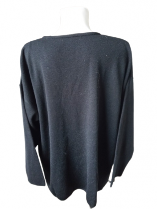 Sweter czarny klasyczny "48"